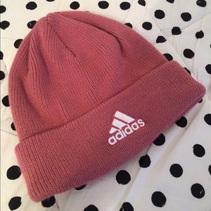 ADIDAS BEANIE NEVER WORN